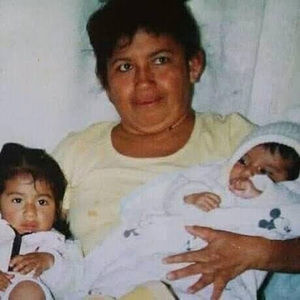 Meet your Posher, Gloria